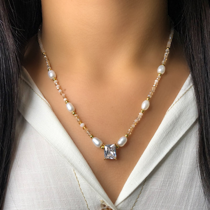 Colar Sammy Perolado Com Baguete Zircônia E Pérolas