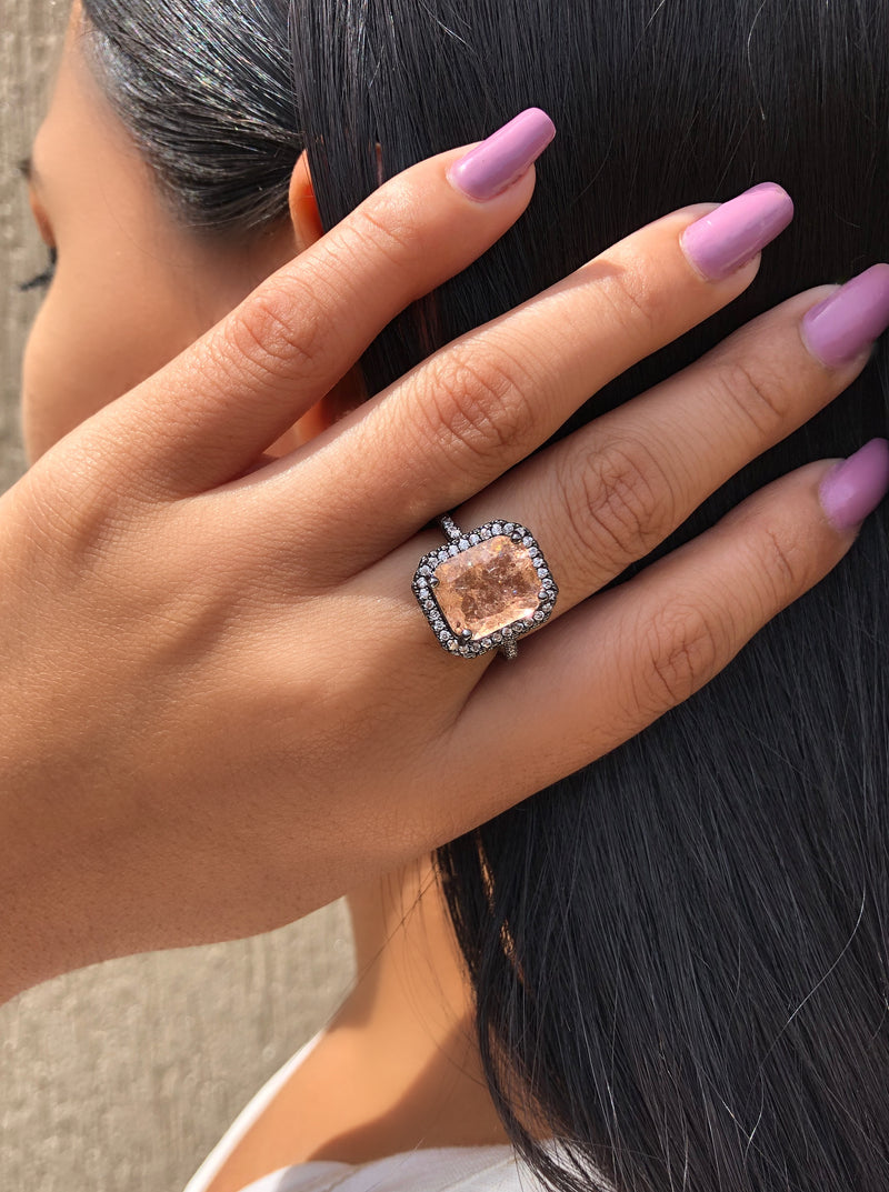 Anel Baguete Craquelada Cor Morganita Com Micro Zircônias Brancas RN