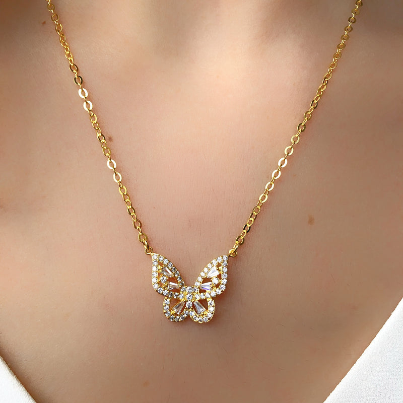 Colar Corrente Cadeado E Borboleta Cravejada Com Micro Zircônias