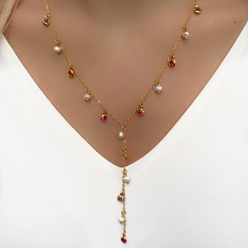 Gravata Corrente Cadeado Com Pérolas Água Doce e Zircônias Coloridas Penduradas