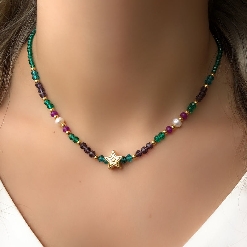 Colar Cristais Tons Verdes E Pingente Estrela 38cm