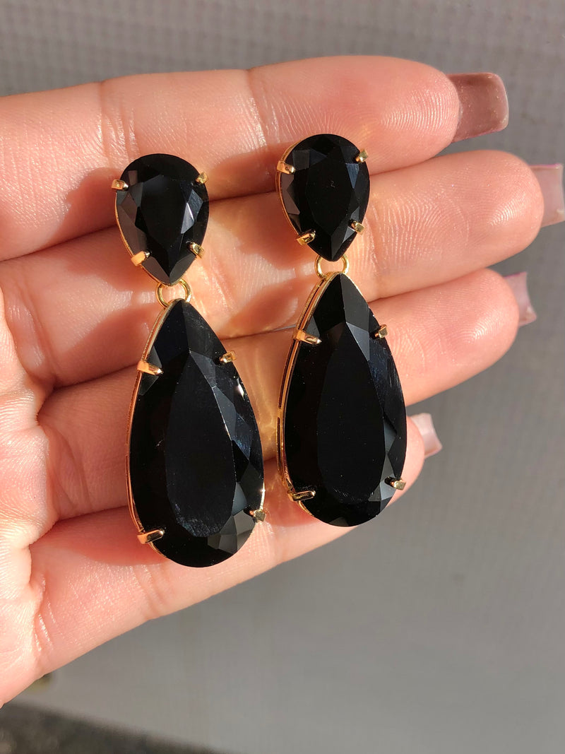 Par De Brincos Gotas Média e Grande Cristais Lapidados Cor Preta