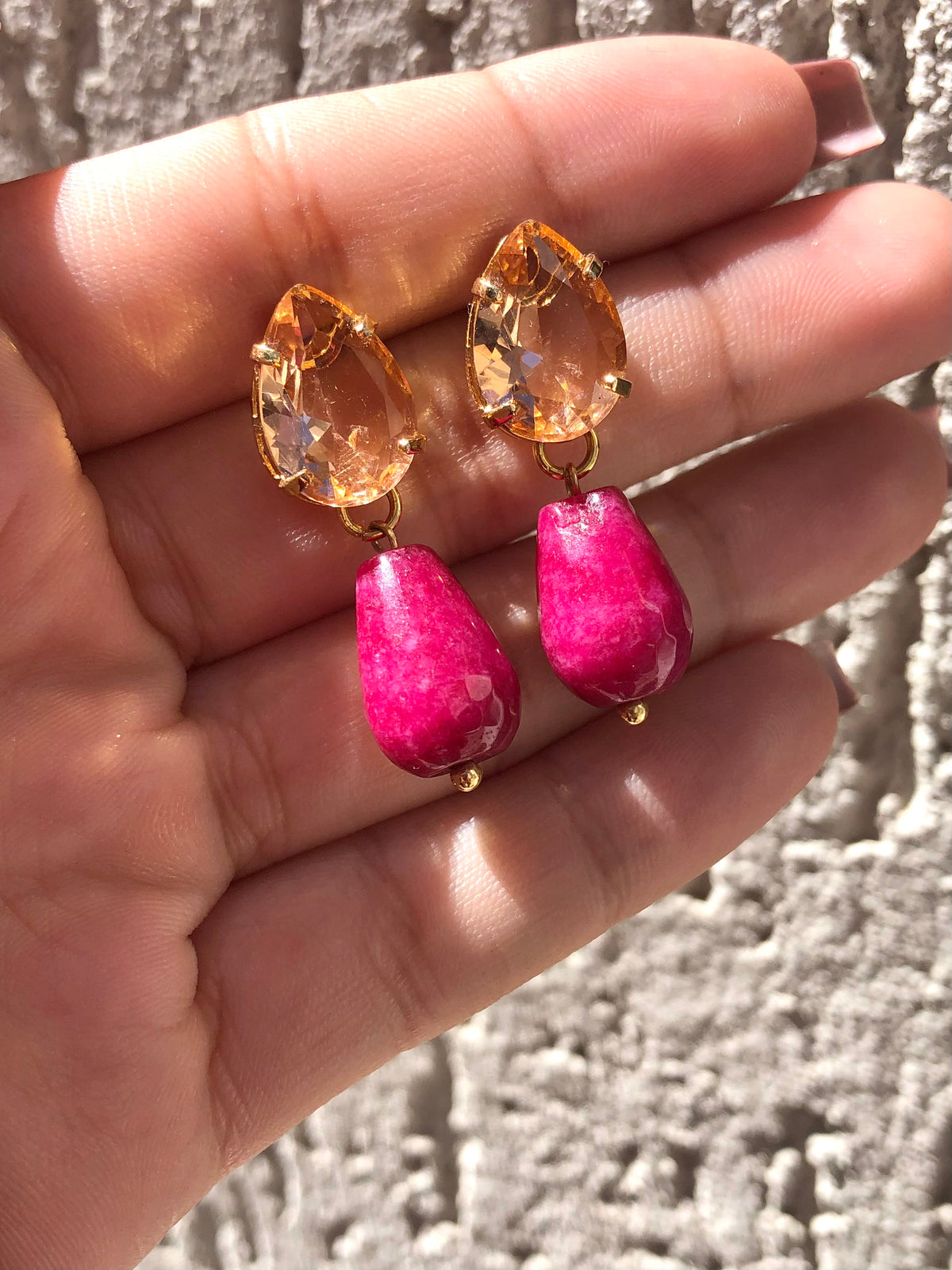 Par De Brincos Gota Cristal Lapidado Cor Morganita E Pedra Natural Jade Rubi