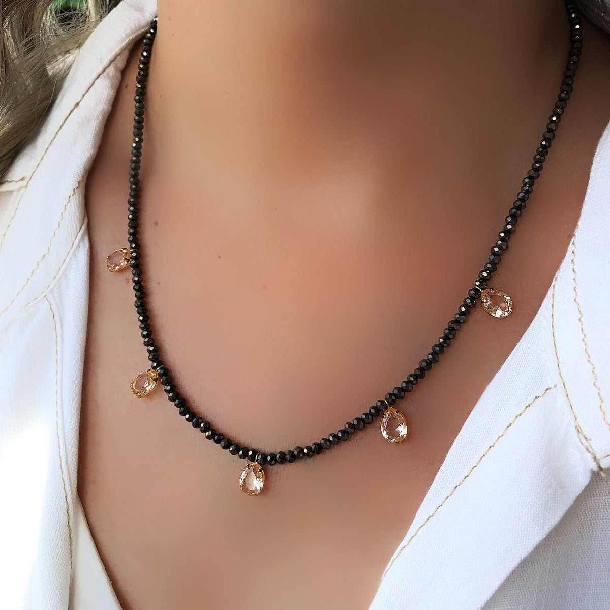 Colar Cristais Grafite Com Gotas Cristal Cor Morganita - Tiff Joias