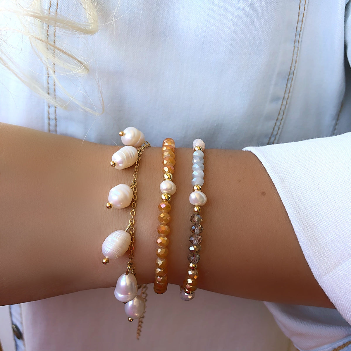Mix de pulseiras cristais laranja e pérola água doce - Tiff Joias