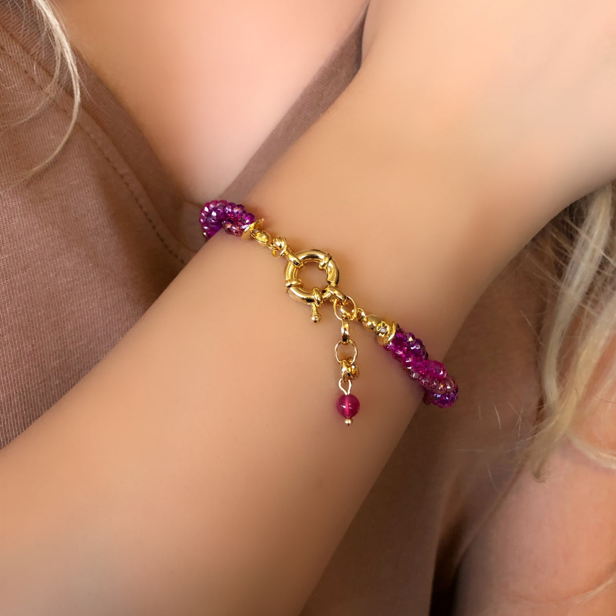 Pulseira Torcida Cristais Tons Pink Com Fecho Bóia - Tiff Joias